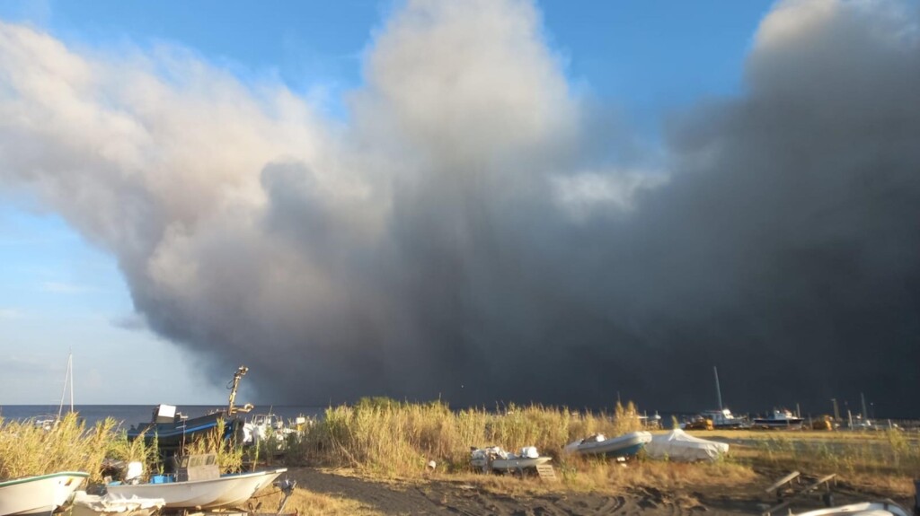 eruzione stromboli 3 luglio 2024