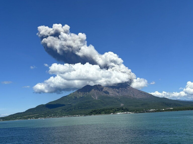 eruzione vulcano Sakurajima