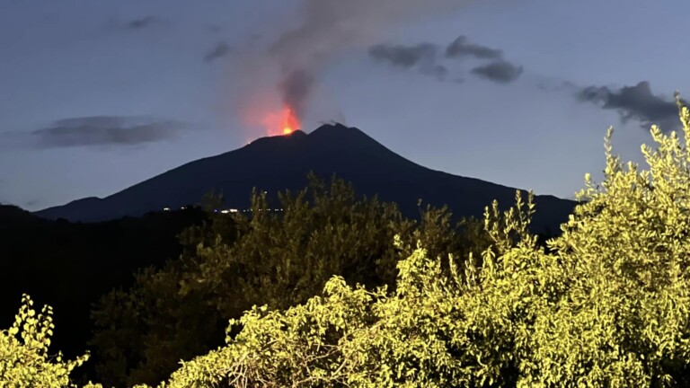 etna eruzione oggi 23 luglio Foto Pietro Platania