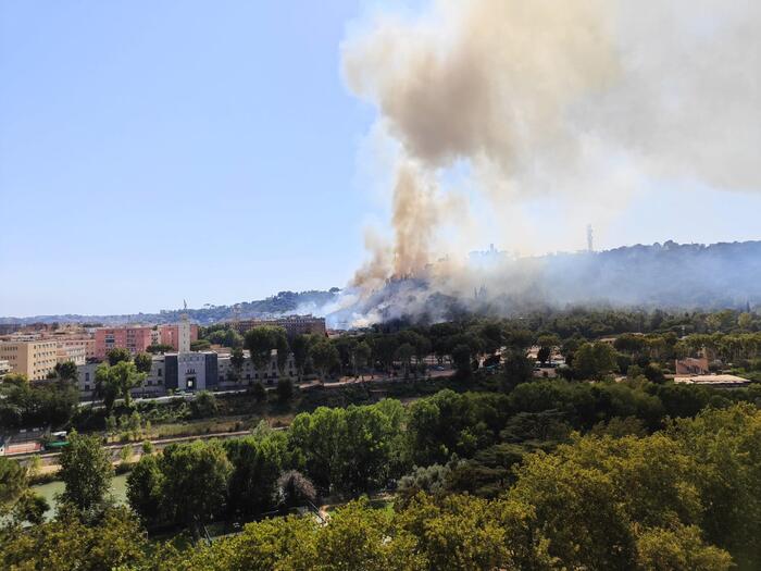 incendio roma