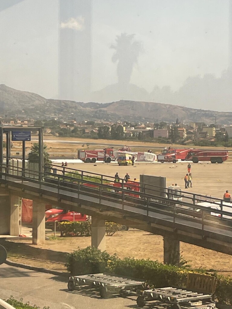 incidente aeroporto reggio calabria