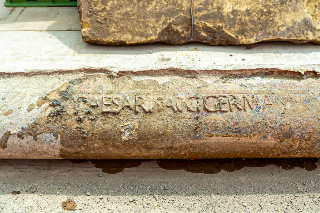 portico caligola roma