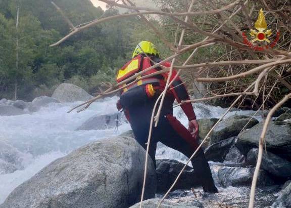 ragazzo disperso torrente masino cataeggio