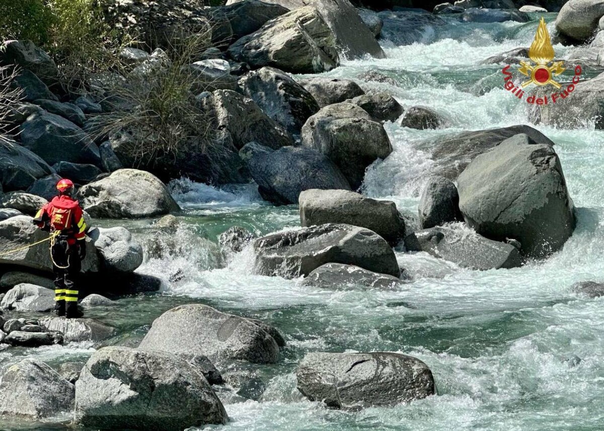 ragazzo disperso torrente masino cataeggio