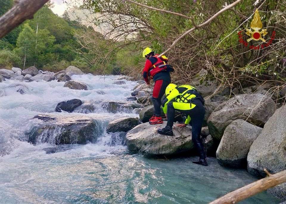 ragazzo disperso torrente masino cataeggio