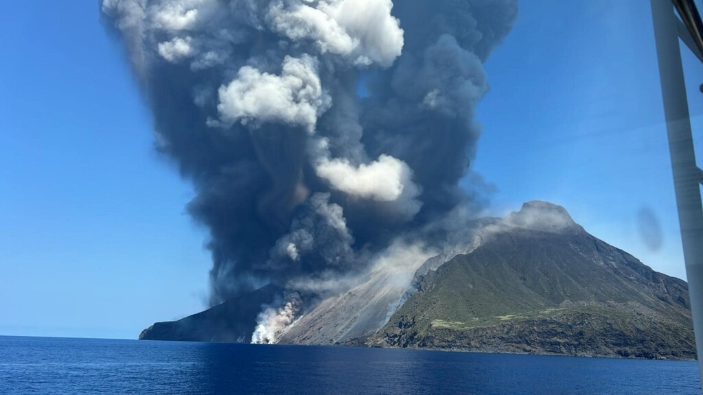 stromboli eruzione oggi