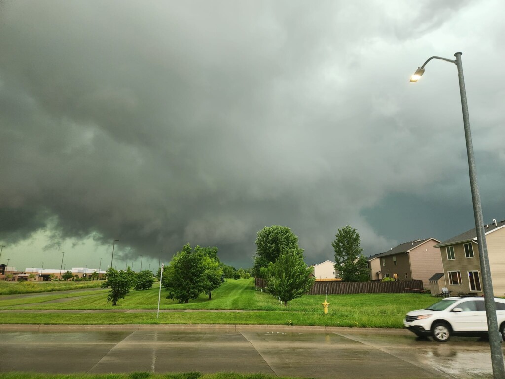 tornado urbandale iowa usa