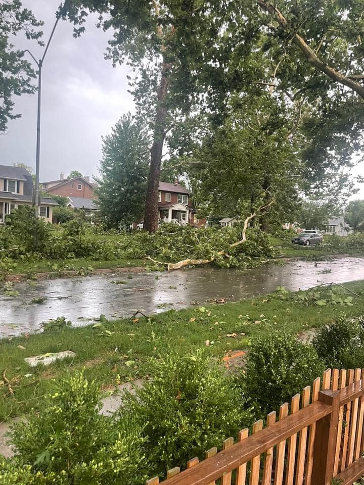 tornado urbandale iowa usa