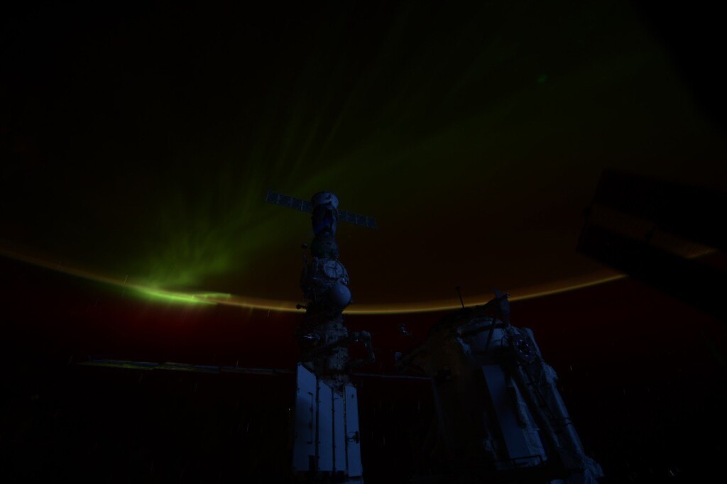 aurora boreale fulmini iss