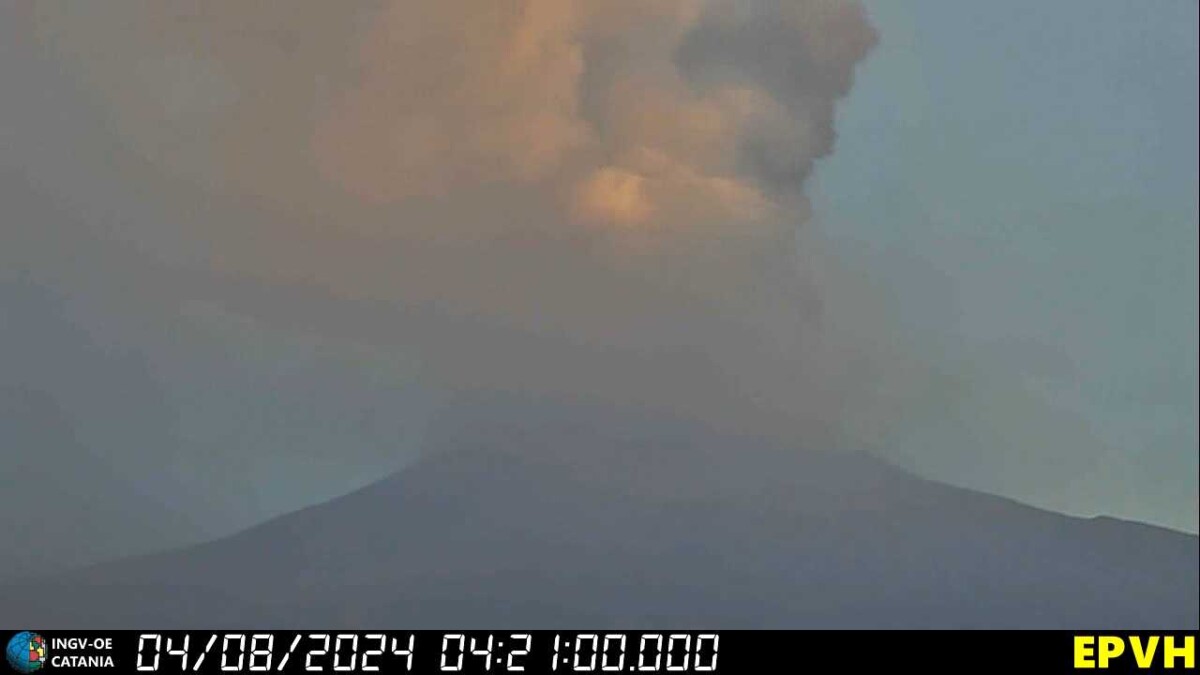 eruzione etna oggi 4 agosto 2024