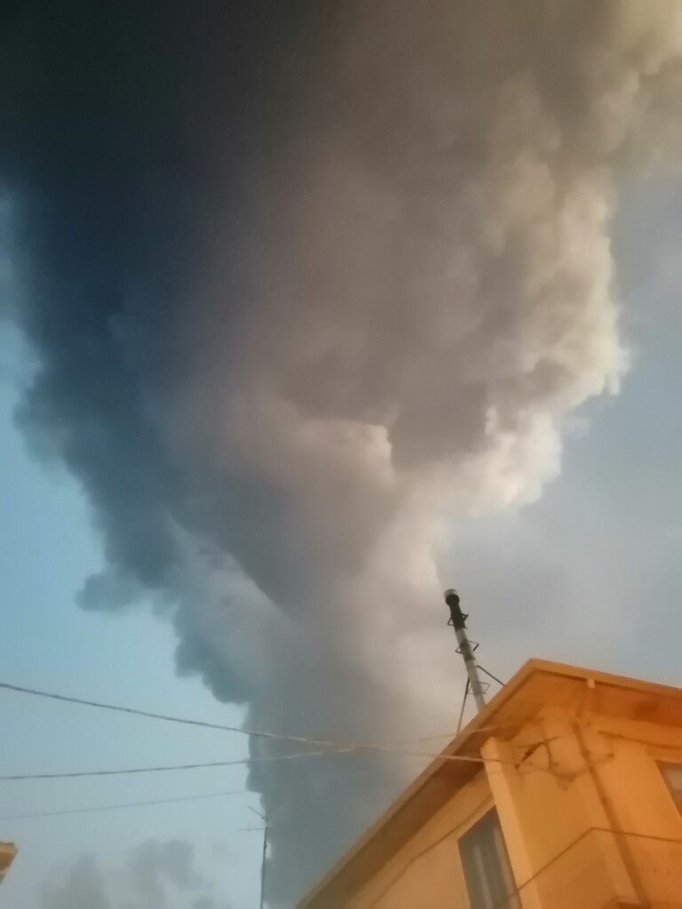 eruzione etna oggi 4 agosto 2024