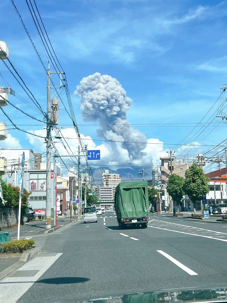 eruzione vulcano sakurajima giappone