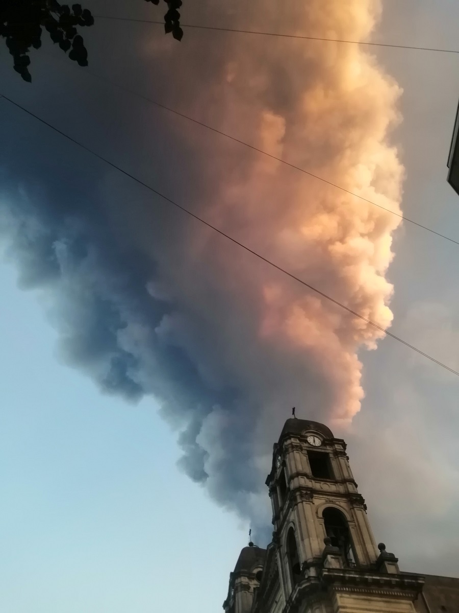 etna eruzione oggi