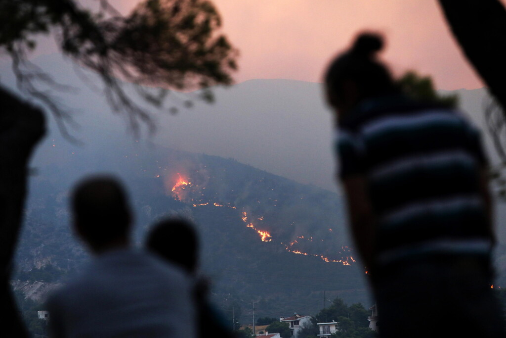 Incendi grecia attica