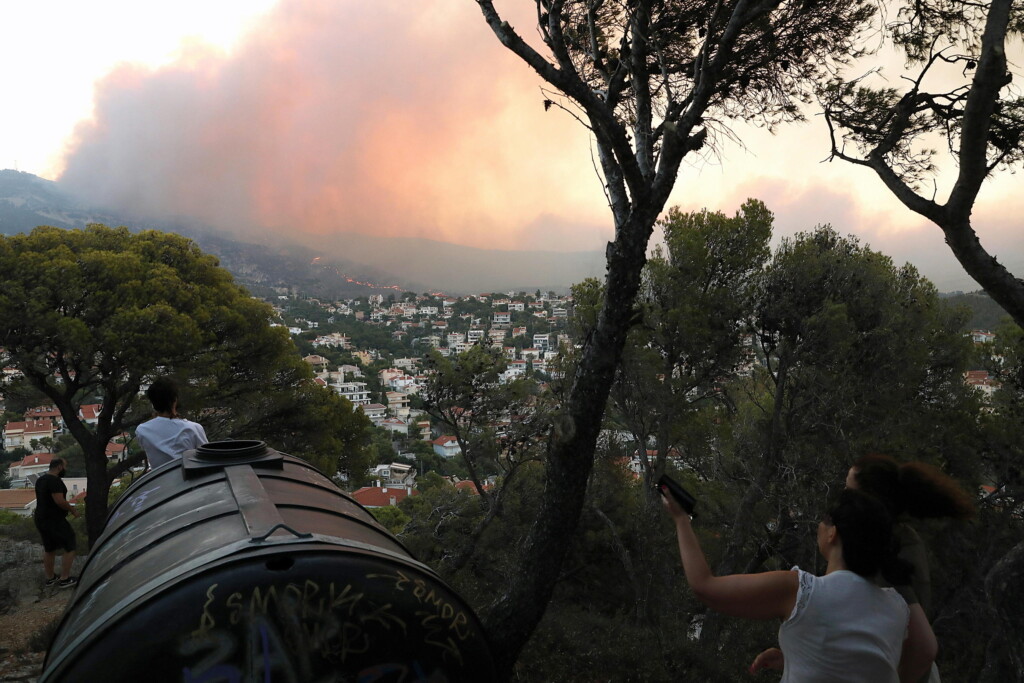 Incendi grecia attica