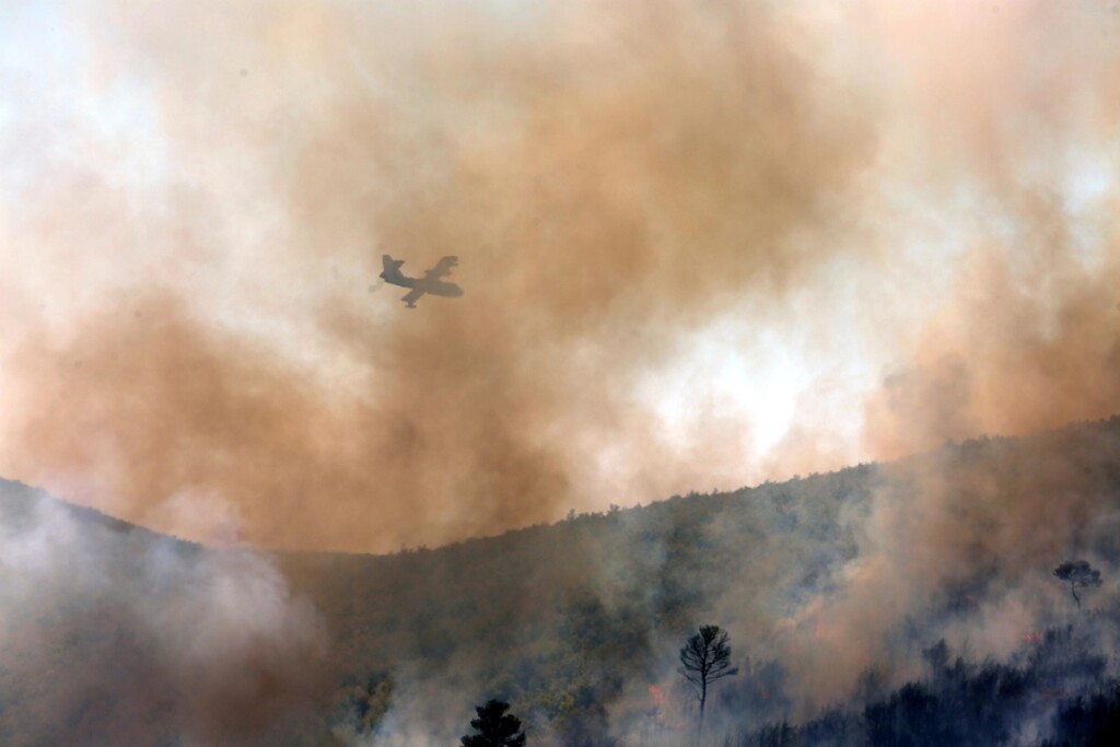 incendi grecia attica atene