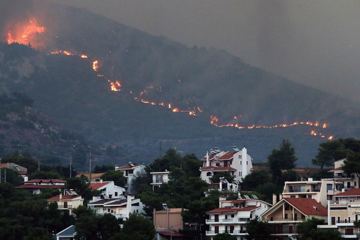 Incendi grecia attica