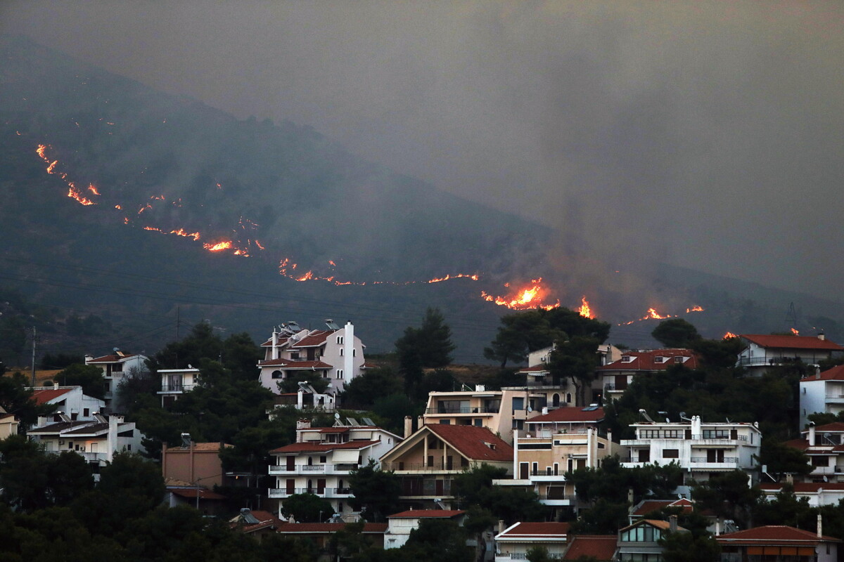 Incendi grecia attica