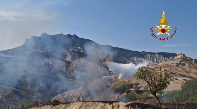 incendio colonnata marche