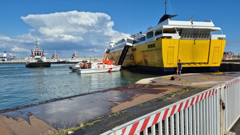 incendio traghetto piombino