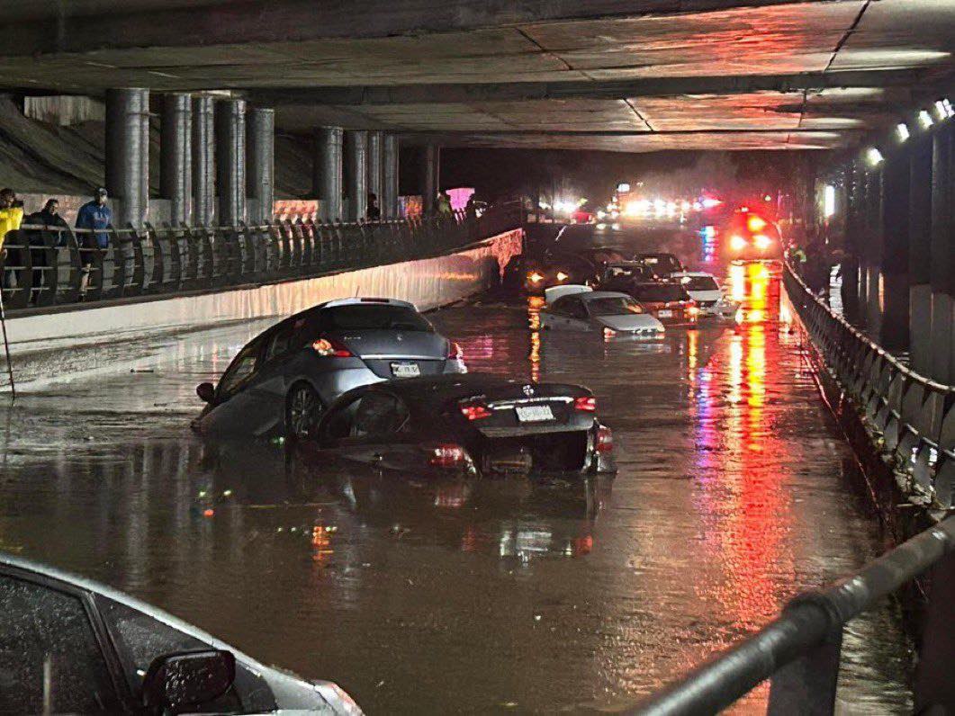 Mal tiempo e inundaciones en México: autos bajo el agua en Naucalpan