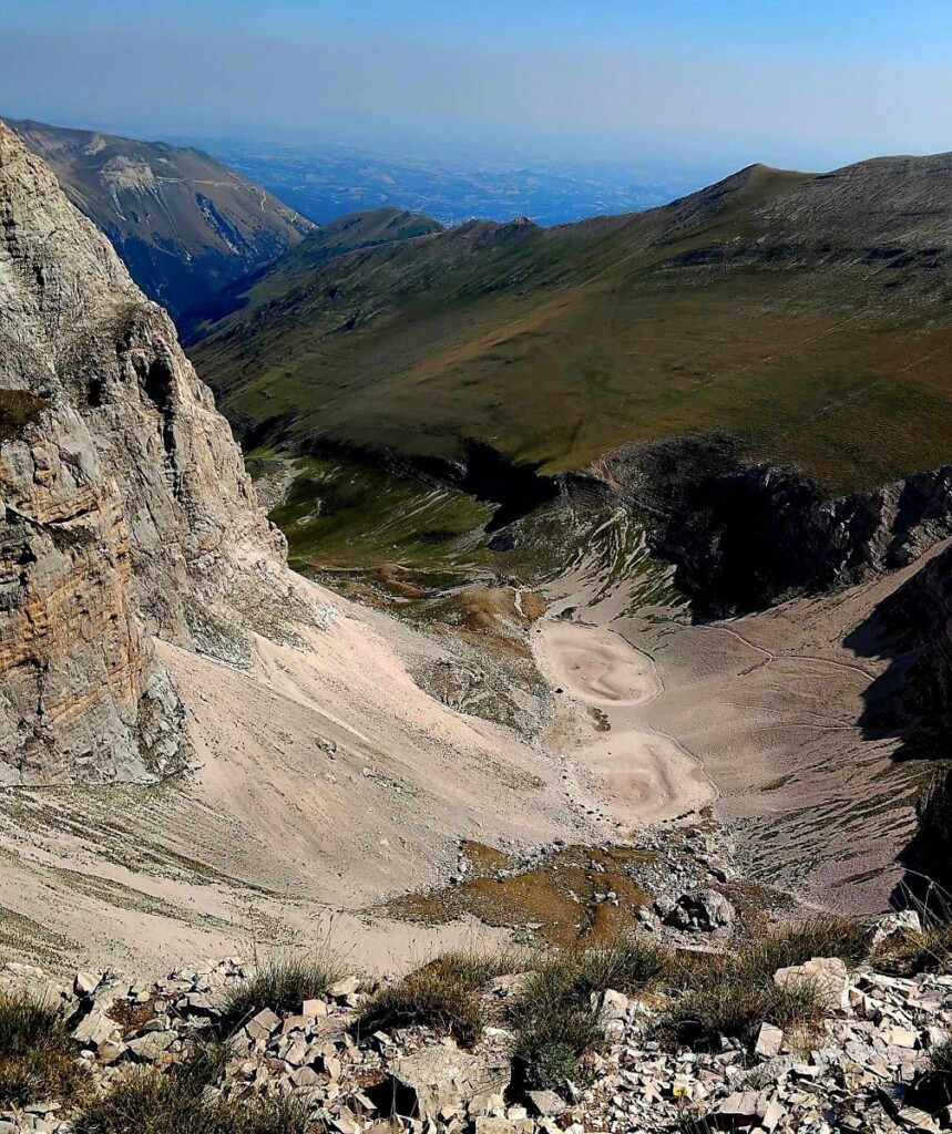 Lago PIlato caldo siccità prosciugato