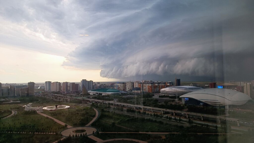 maltempo temporale astana grandine