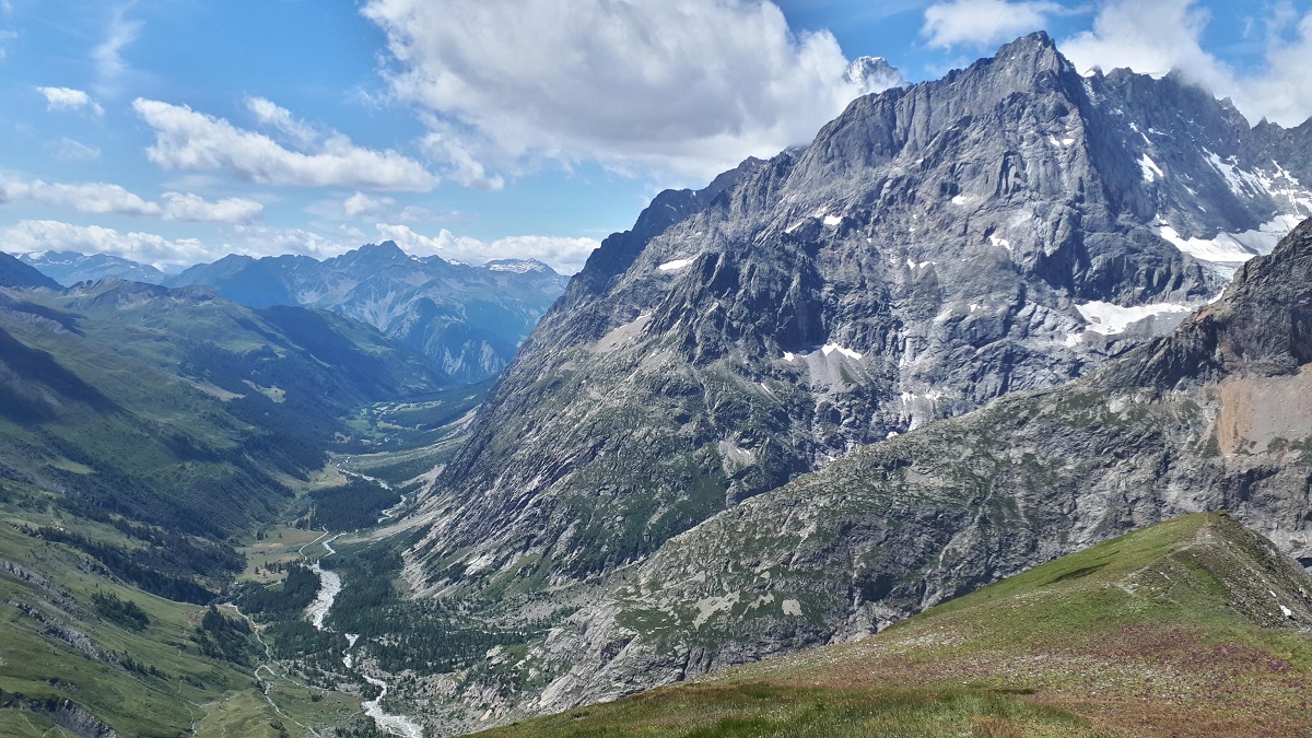 Sul Monte Bianco temperatura sopra lo zero per 33 ore