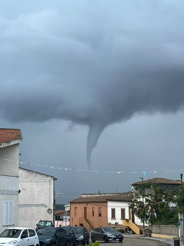 tromba d'aria oggi tornado sardegna (1)