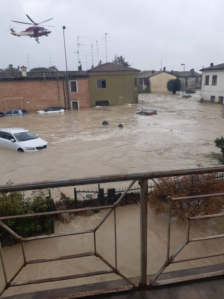 ALLUVIONE IN CORSO A TRAVERSARA DI BAGNACAVALLO