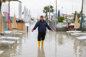 RIMINI-Mareggiata sulla Riviera Romagnola