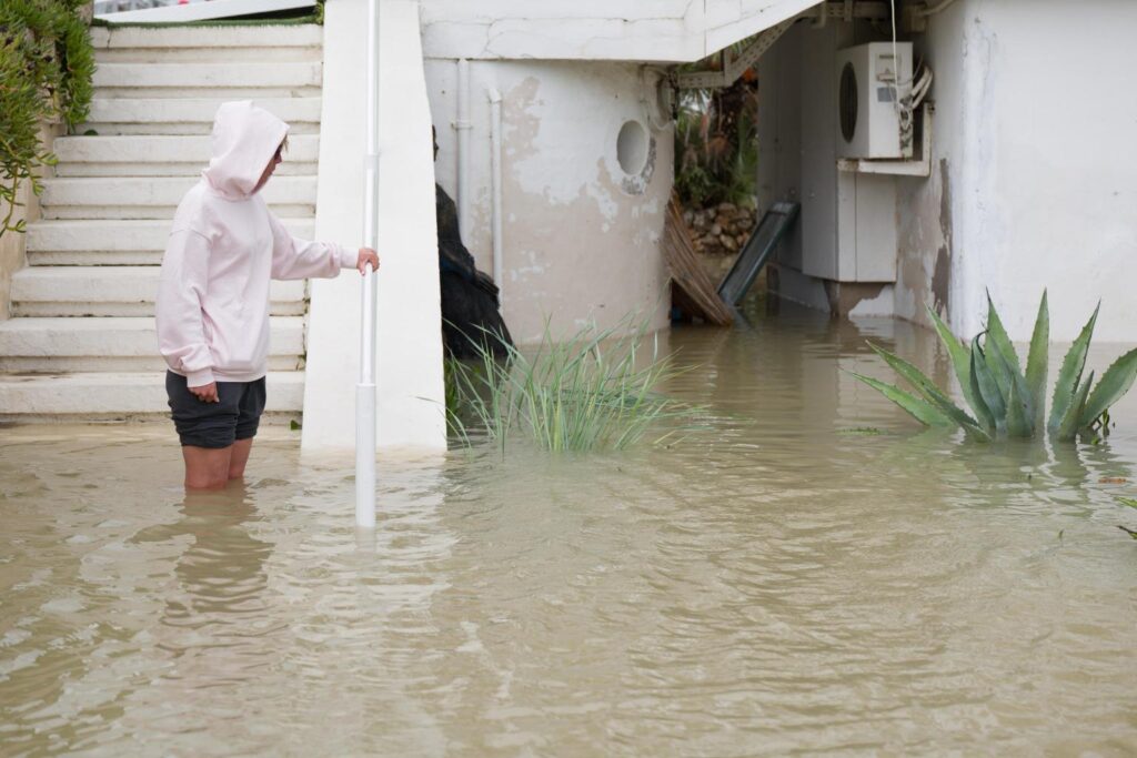 RIMINI-Mareggiata sulla Riviera Romagnola