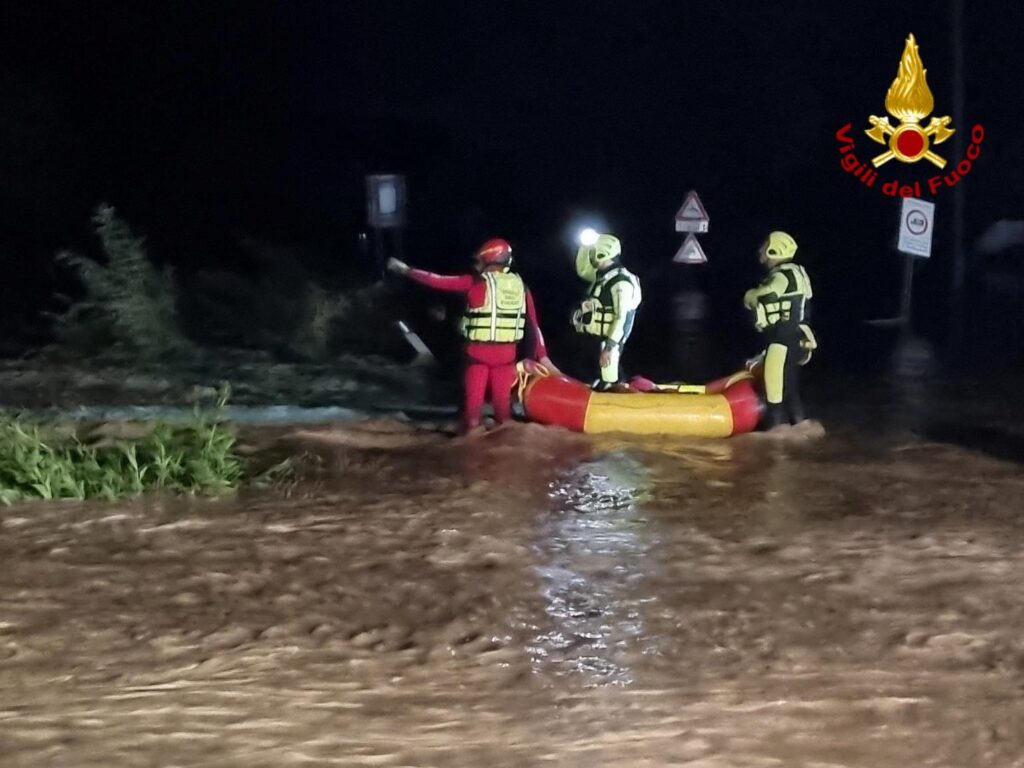 alluvione toscana dispersi