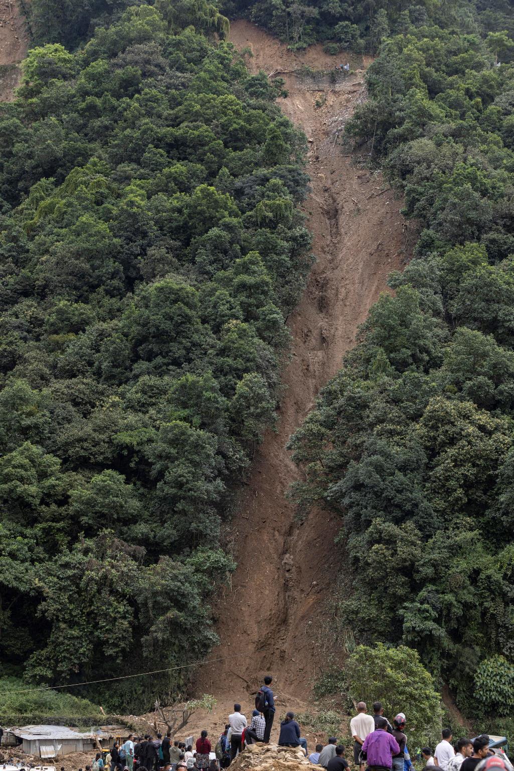 alluvioni e frane in nepal