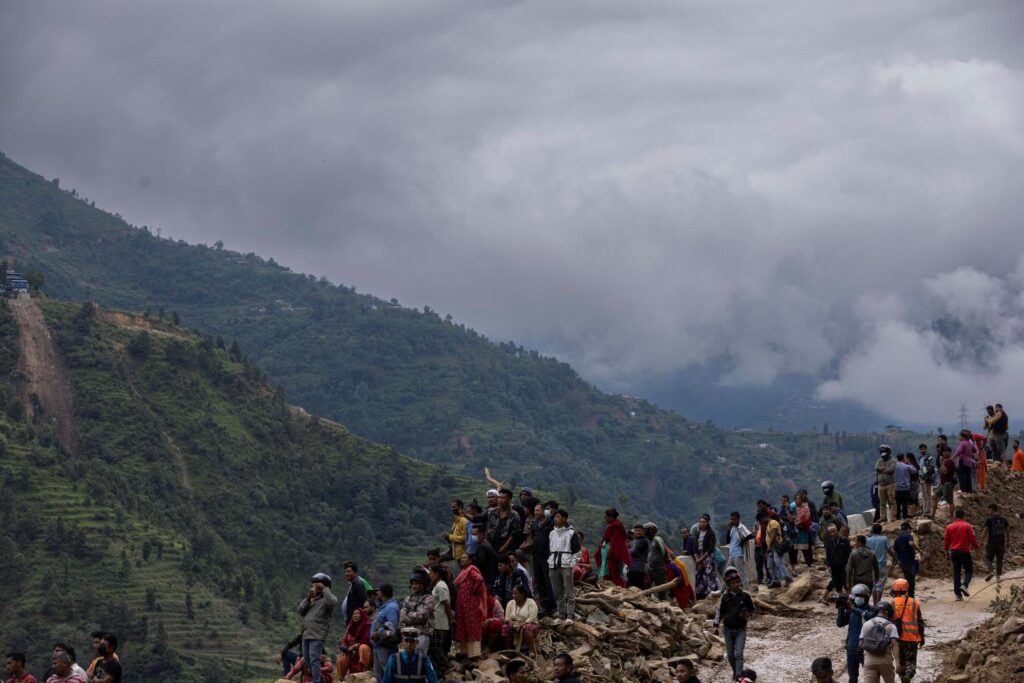 alluvioni e frane in nepal