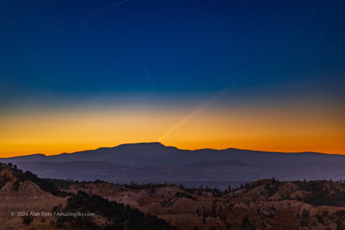 Comet Rise over Bryce Canyon Natiomal Park