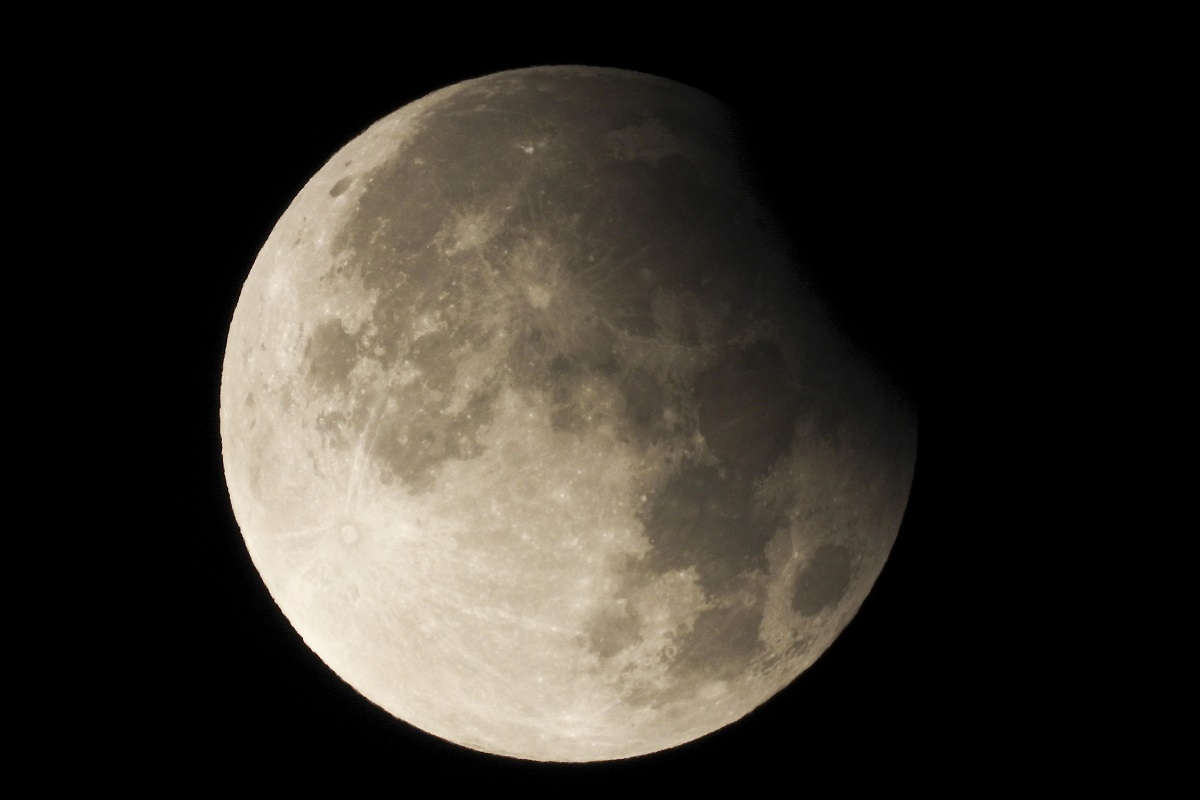 eclissi superluna raccolto