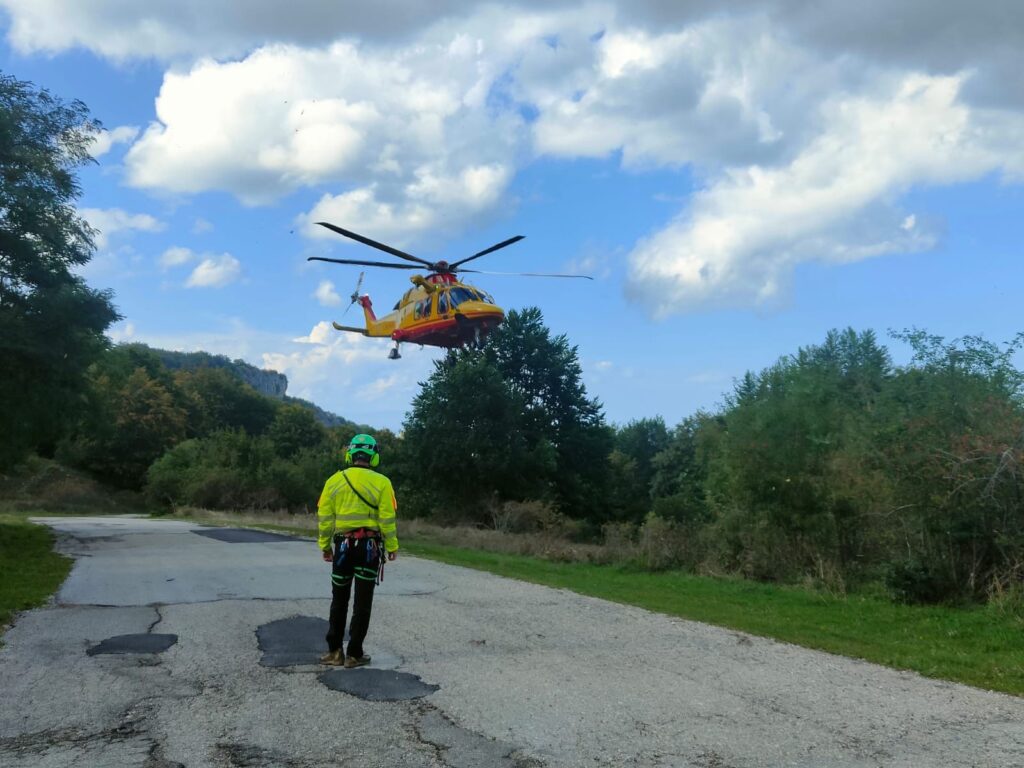 elicottero soccorso alpino