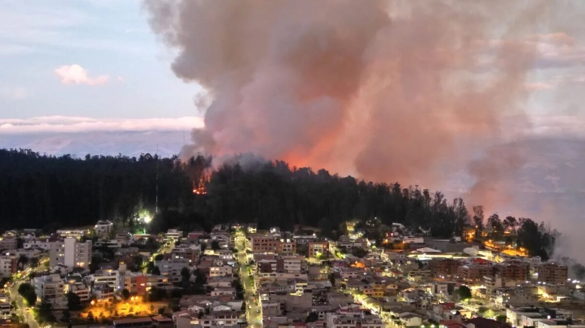 incendi quito ecuador