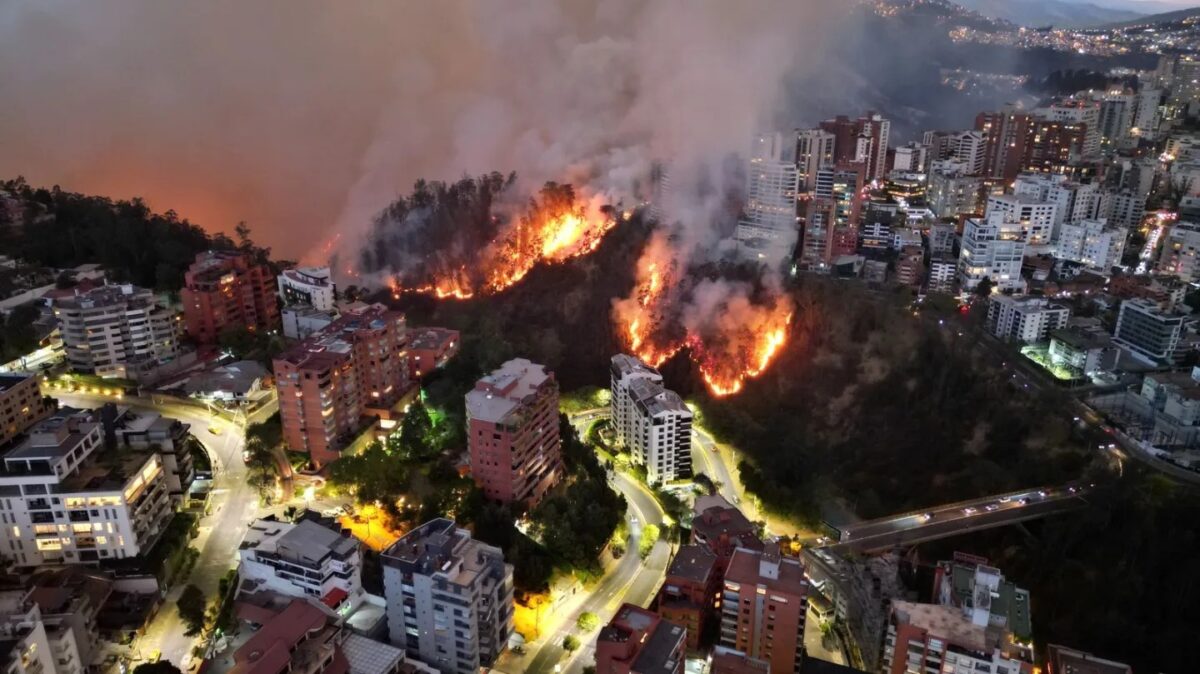 incendi quito ecuador