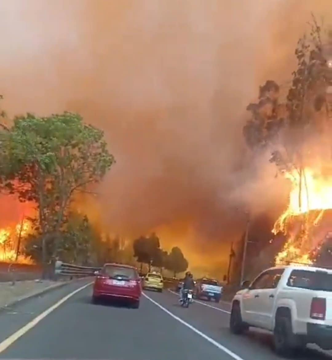 incendi quito ecuador