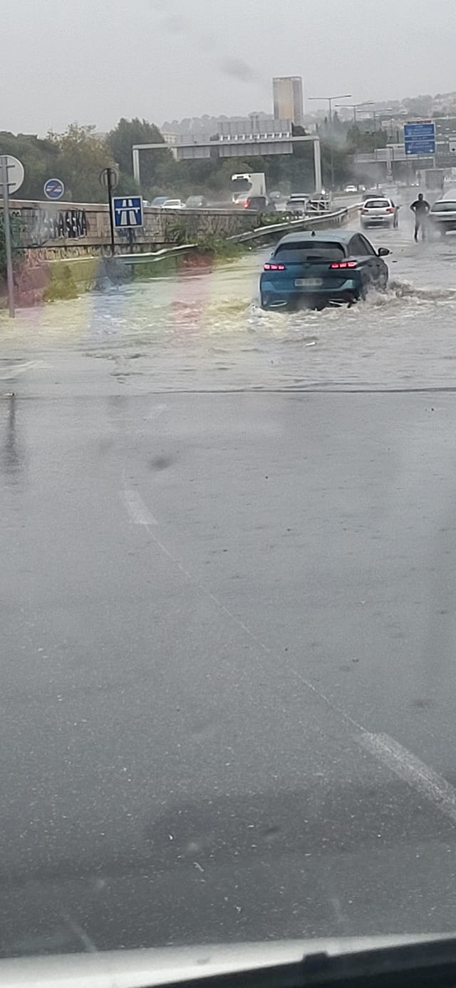 maltempo allagamenti marsiglia