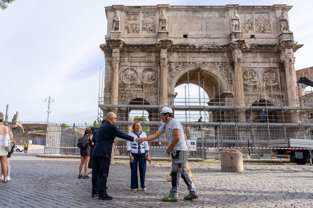 maltempo fulmine arco costantino