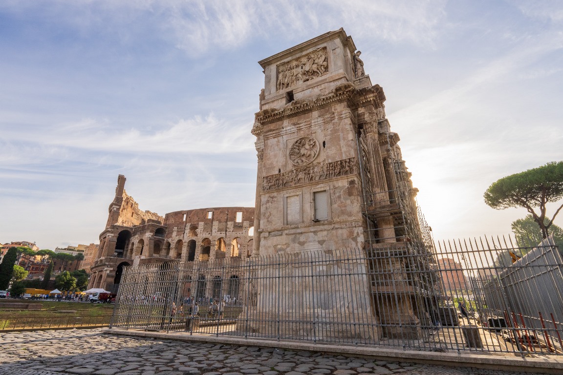 maltempo fulmine arco costantino