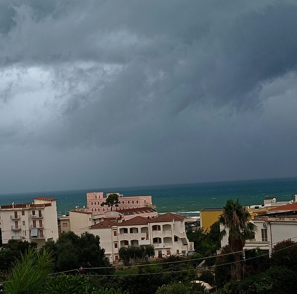 maltempo san menaio puglia