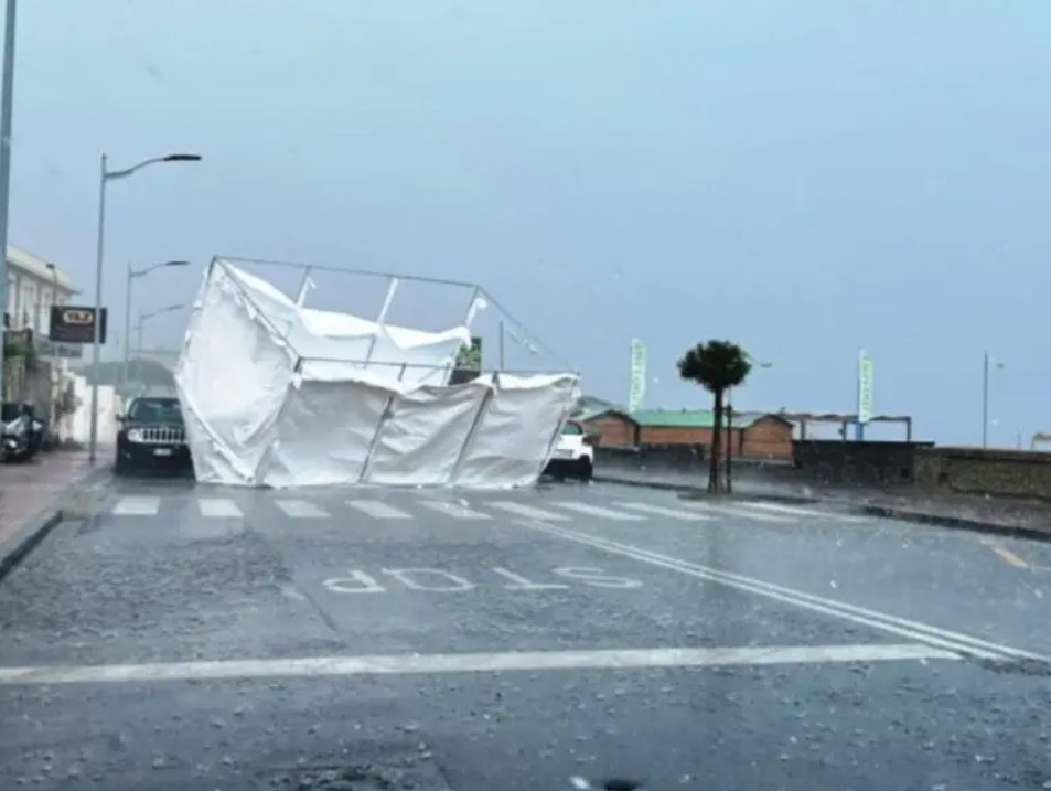 maltempo santa teresa di riva sicilia