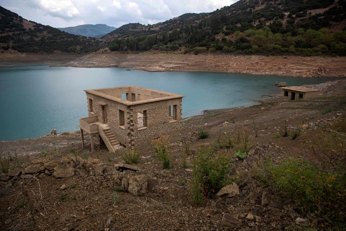 siccità grecia lago