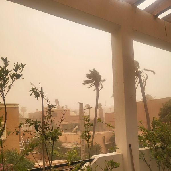 tempesta di sabbia marrakesh marocco