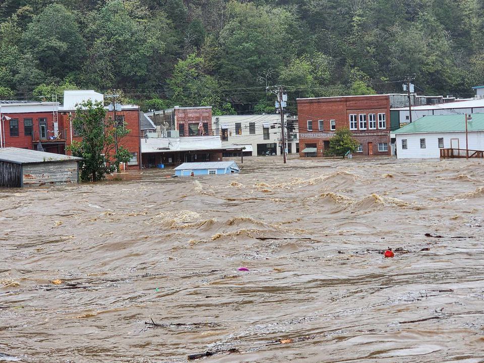 uragano helene Asheville