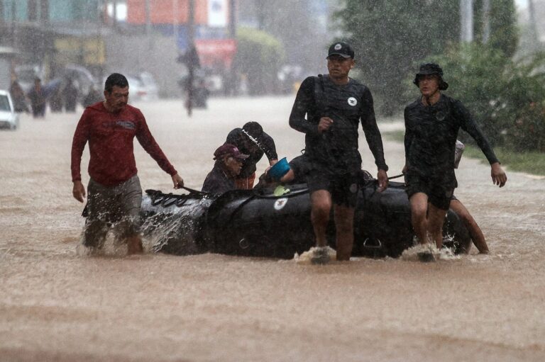 tempesta john messico